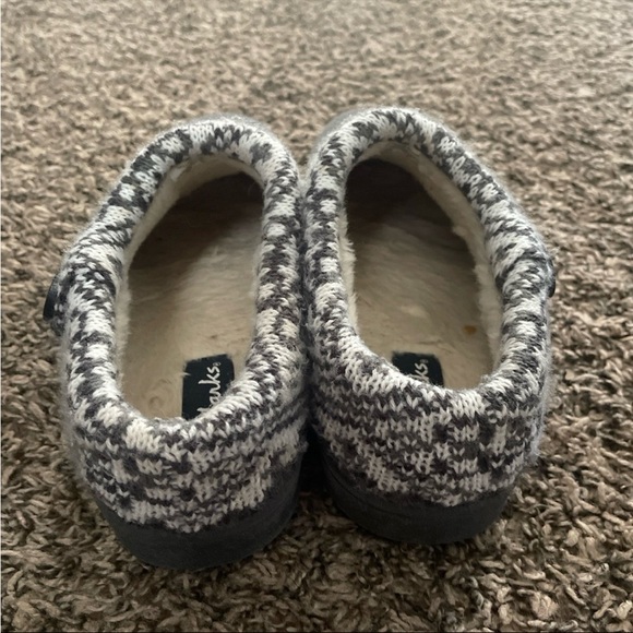 Clark’s suede slip on mule slippers size 9 - Picture 4 of 5